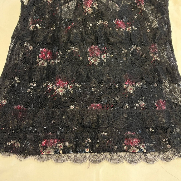White House Black Market Black Flower Tank Top Under Ruffled Lace Tank Top Sz XS - Picture 3 of 9